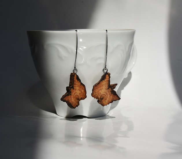 kolczyki drewniane Motyle - wiszące kolczyki z drewna