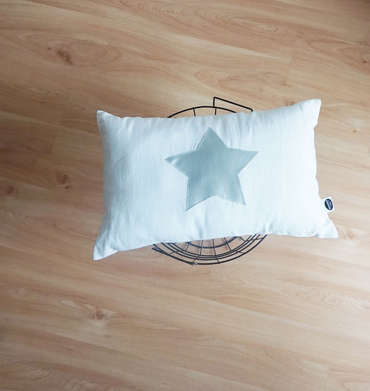 poduszki z grafiką Lniana poduszka ze srebrną gwiazdką Boho