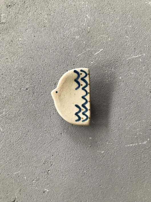 Ceramiczna broszka Ptak beżowy ELEMTHEBRAND