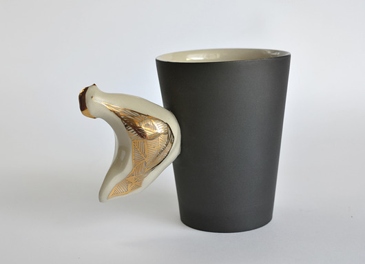 Kubek ze złotą kurą coco ceramics