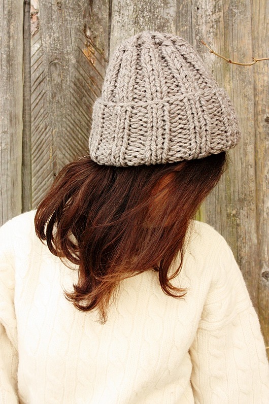 czapki damskie Czapka beanie handmade beż