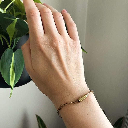 EYES ON TARGET-MINI BULLET CHAIN BRACELET brass Unikke Design