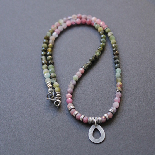 srebrne naszyjniki Turmaliny wielobarwne