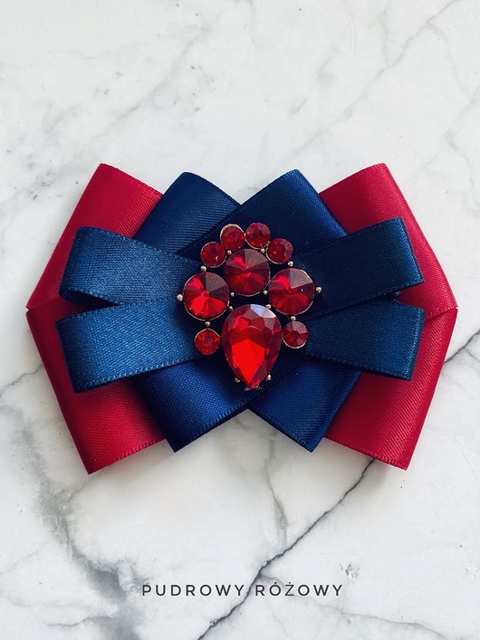 broszki Brosza z czerwonymi kryształkami NEW