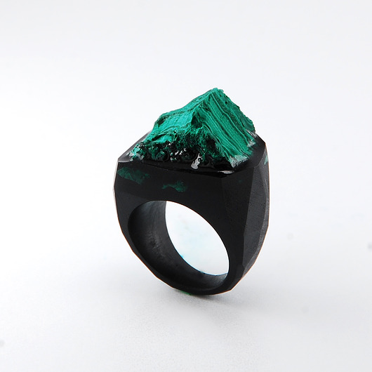 pierścionek z żywicy Pierścień z malachitem