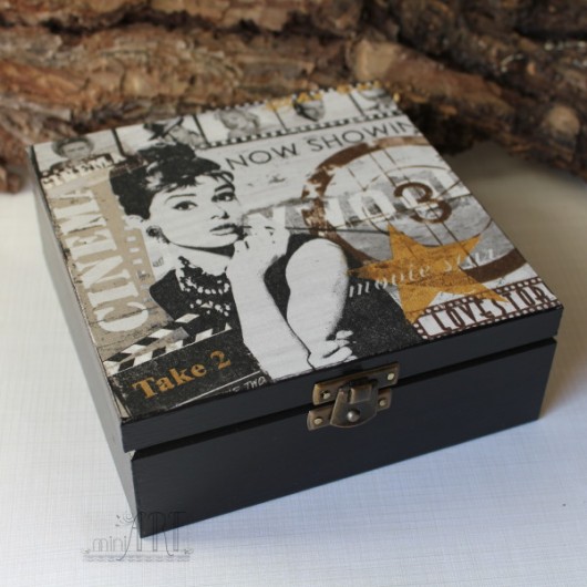 Audrey Hepburn :  kasetka na biżuterię miniart