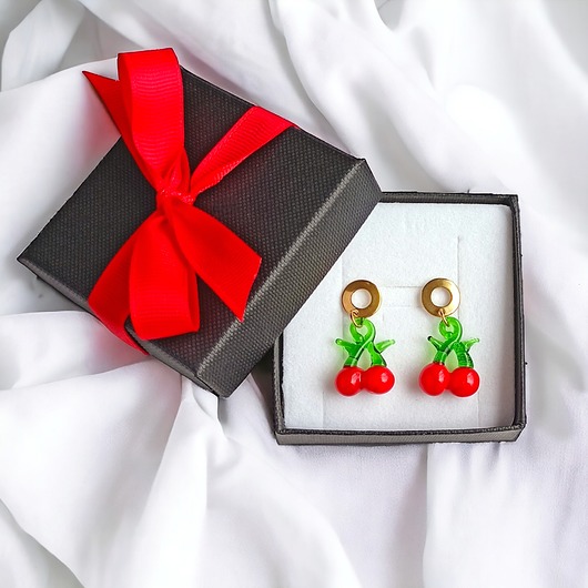 kolczyki szklane Wisienki : kolczyki na sztyftach : ozdobne pudełeczko : WALENTYNKI