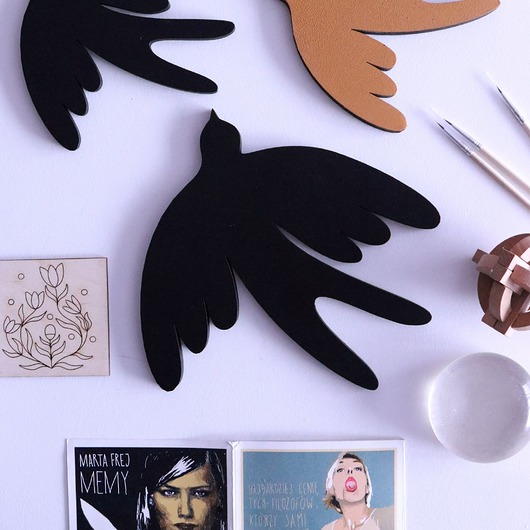 Ozdoby na ścianę Jaskółki drewniany dekor/ black