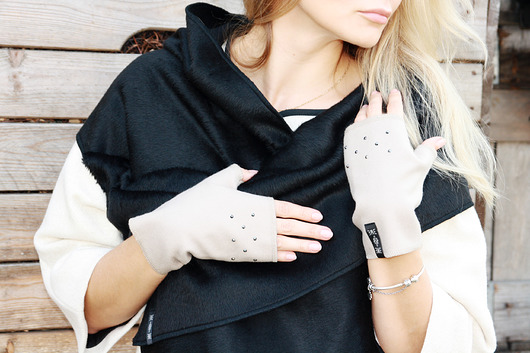 crystal gloves / camel  wool  EWE EME