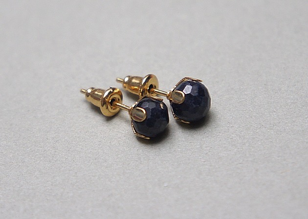 kolczyki z kamieniami Dots - szafiry /alloys collection/ - sztyfty