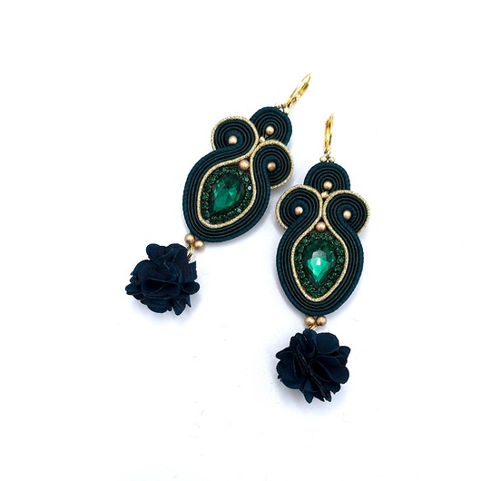 kolczyki soutache Kolczyki sutasz złoto zielone Rosalia z kryształkiem i kwiatkiem