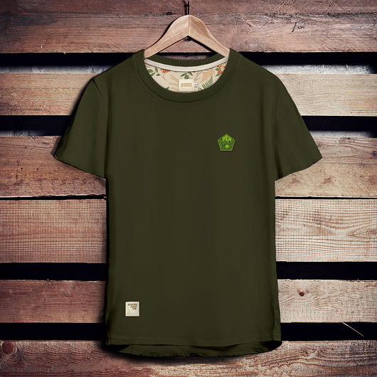t-shirty męskie Koszulka męska z naszywką LEŚNE OBOZOWISKO khaki -