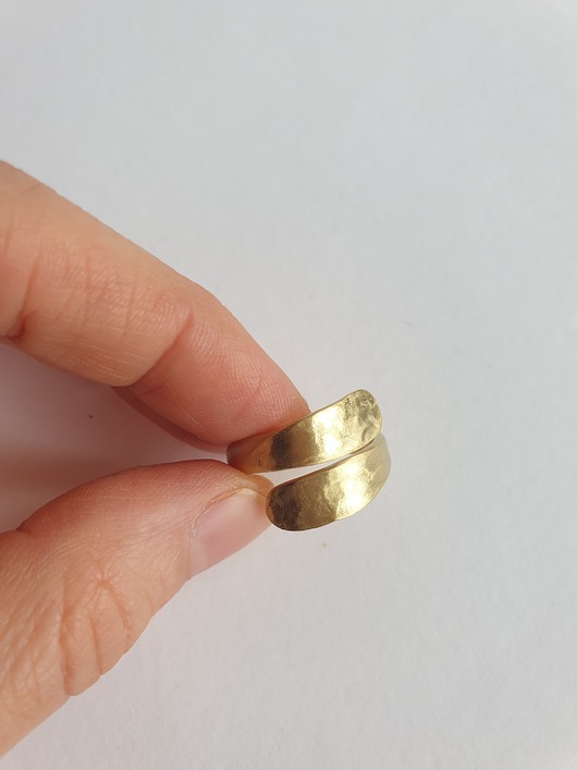 pierścionki złote Pierścionek ZEN zawijany, mosiądz