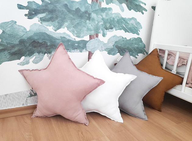 poduszki do pokoju dziecka Poduszka gwiazda brudny róż