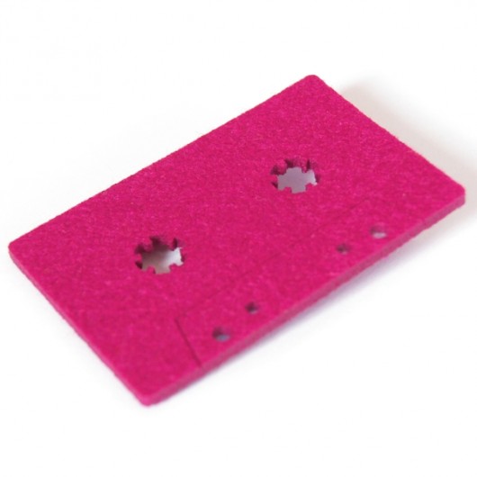 Born in 80&#039;s - broszka kaseta fuksja Pink Pug Design