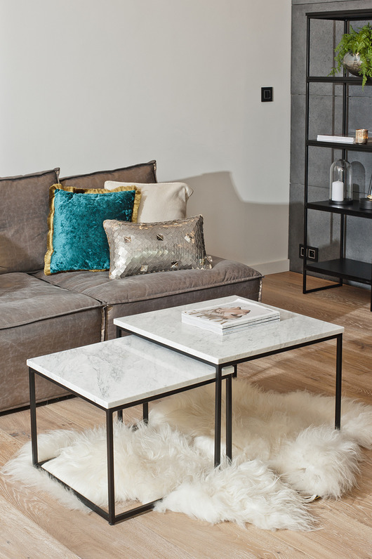 Stolik mona Papierówka Simple form of furniture