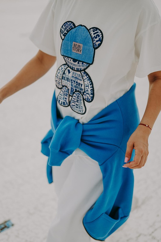t-shirt damskie T-shirt oversize Blue Teddy dla mamy cream