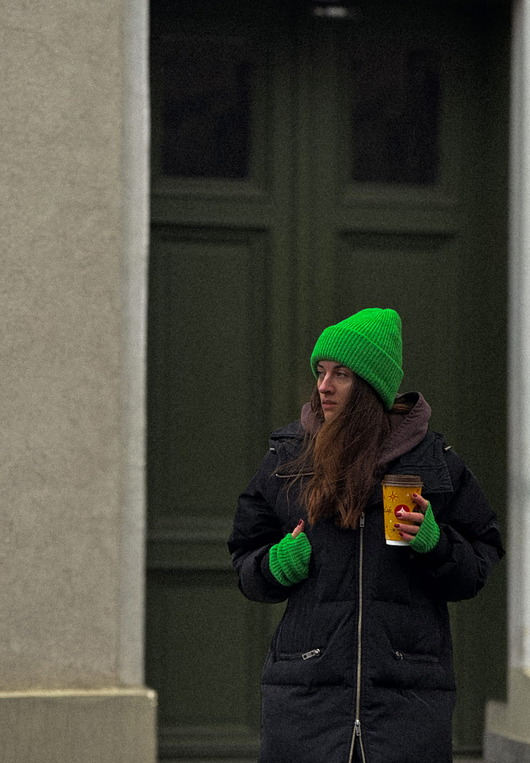 czapki damskie Zestaw zimowy zielony - czapka i mitenki