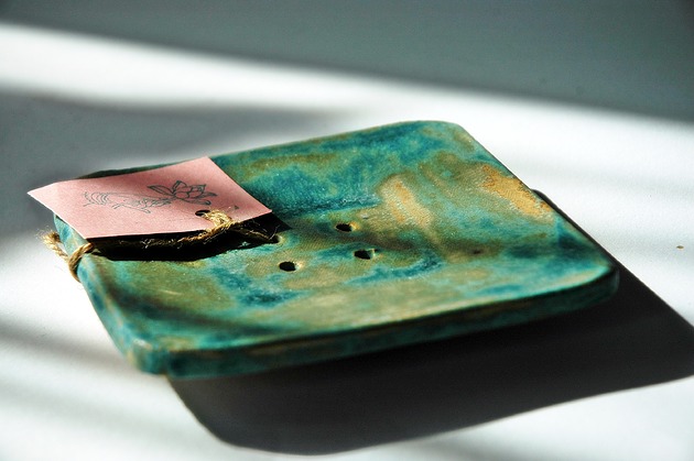 Mydelniczka Krystaliczna niebiesko-turkusowa Ceramiczności