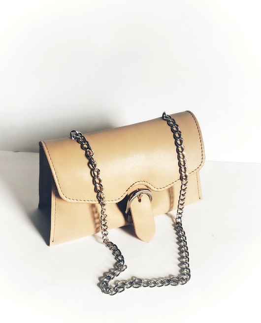 torby na ramię Flora Color Nude skórzana torebka na łańcuszku