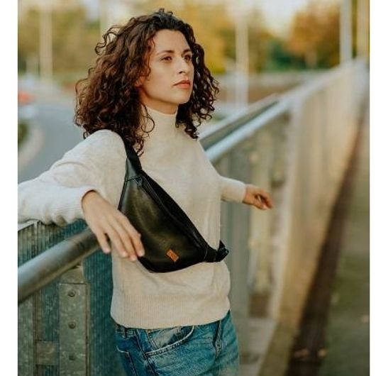 saszetka nerka nerka z czarnej eko skóry