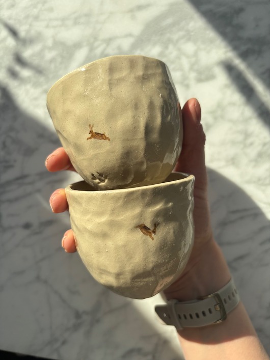 kubki i filiżanki Zestaw 2 Organicznych Ceramicznych Czarek Wabi Sabi z Zającami 175 ml