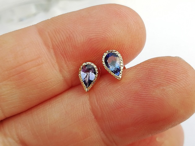 kolczyki złote Kolczyki z tanzanitem w złocie próby 585