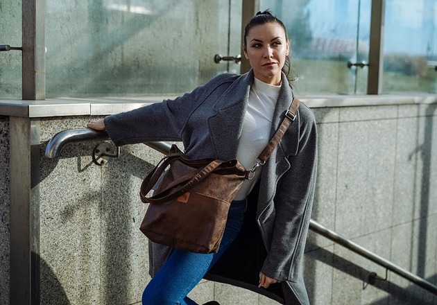 Brązowa torba z zamszu ekologicznego Karolina Audycka