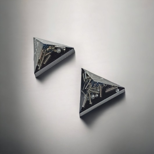 klipsy UNIKATOWE klipsy - piramidki - kolekcja QUEEN OF THE NIGHT