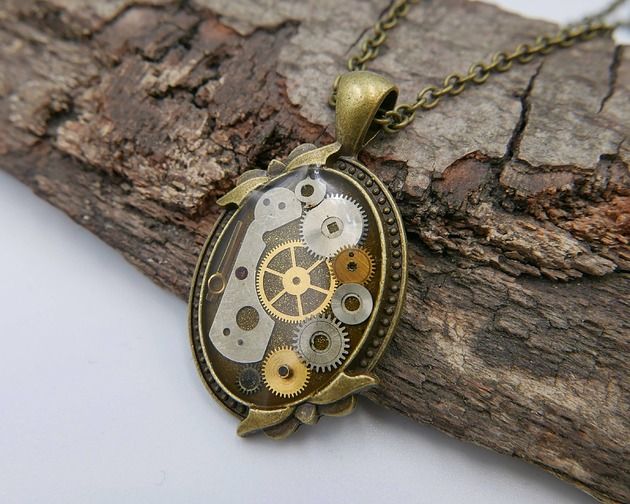 wisiory Mechaniczny naszyjnik 449