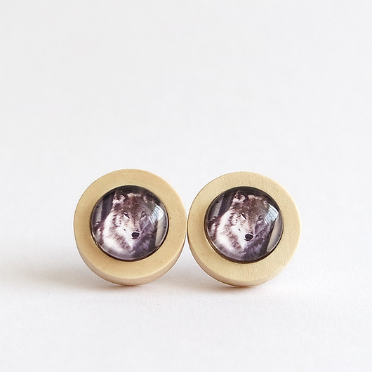 kolczyki drewniane Kolczyki drewniane - Szary wilk - sztyfty