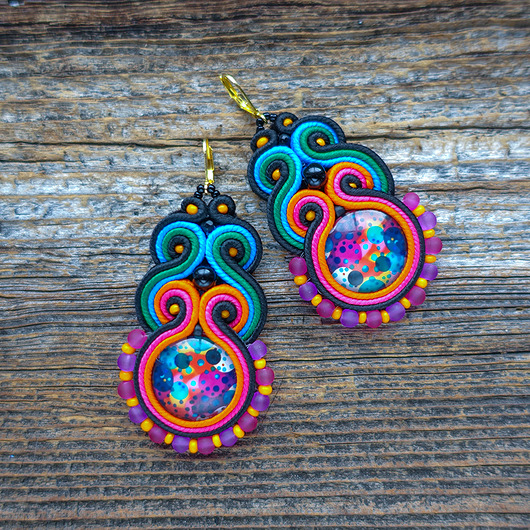kolczyki soutache Kolorowe kolczyki sutasz z kaboszonem z grafiką