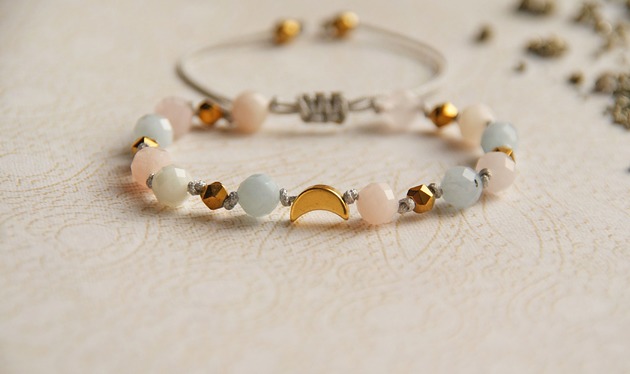 bransoletki z kamieni naturalnych OCHRONNA lunula : morganit : gold