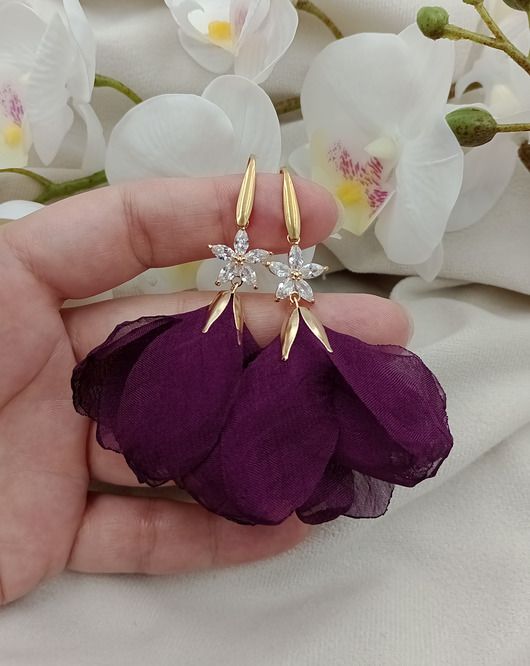 kolczyki z piórami Kolczyki fioletowe kwiaty, kolczyki kwiaty