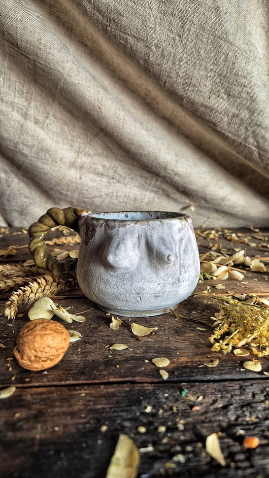 kubki Kubek cycuszki na kawę, kubek Rzeźba kobieta, cappuccinka cycuszek