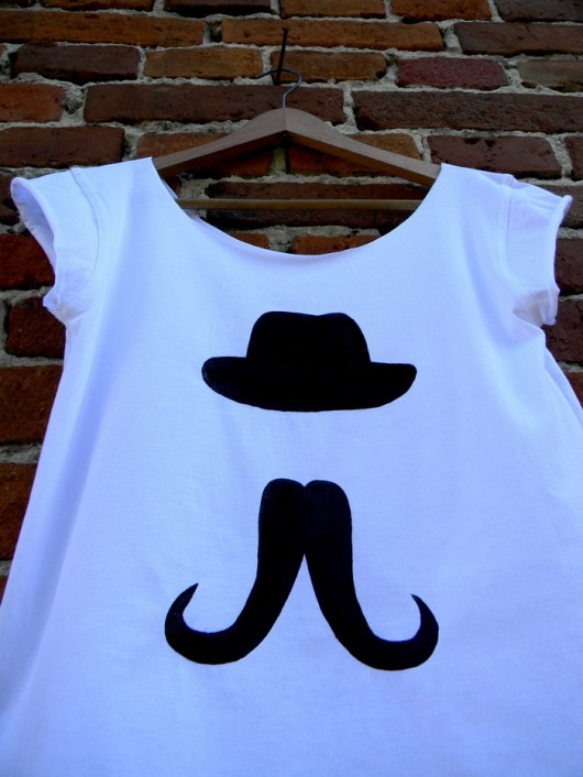 Droopy moustache [40 L] Marvellousette