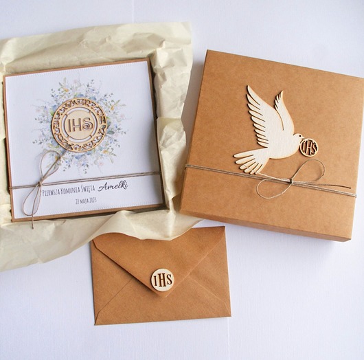 kartki scrapbooking Kartka, personalizacja, pudełko, koperta : delikatna I