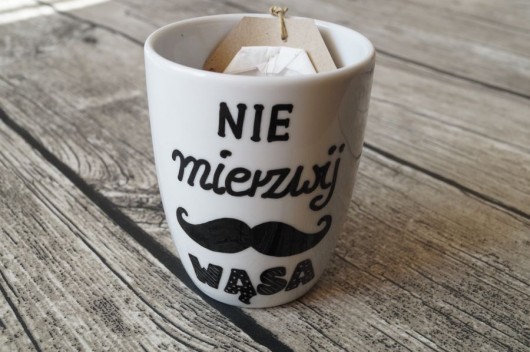 Kubek z wąsem Pracownia Faramuszka