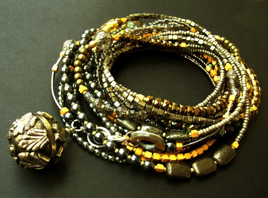 Gold Glamorous Girl / neck Buy or Die