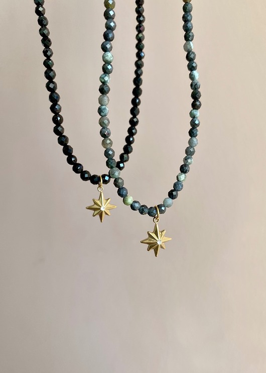 chokery Naszyjnik Szmaragd Flower of the Winds