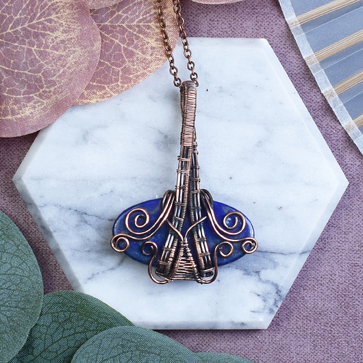 wisiory Miedziany wisiorek wire wrapping z lapisem lazuli #524