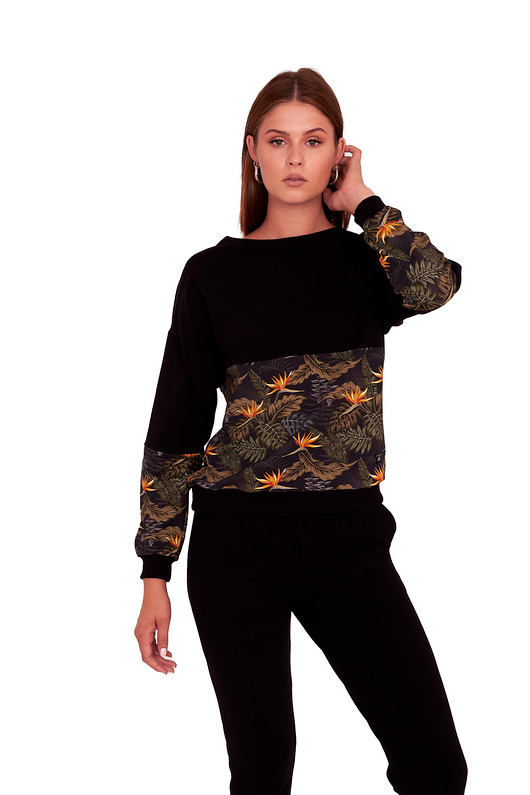 Bluza czarna z wzorem 3 for U