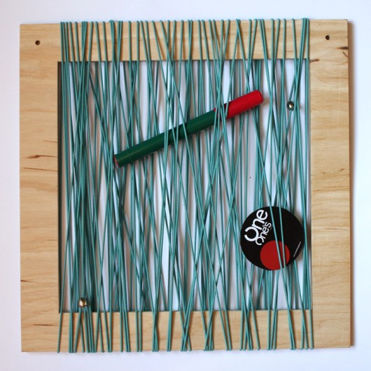 String Out! / zielona ramka OneOnes Creative Studio
