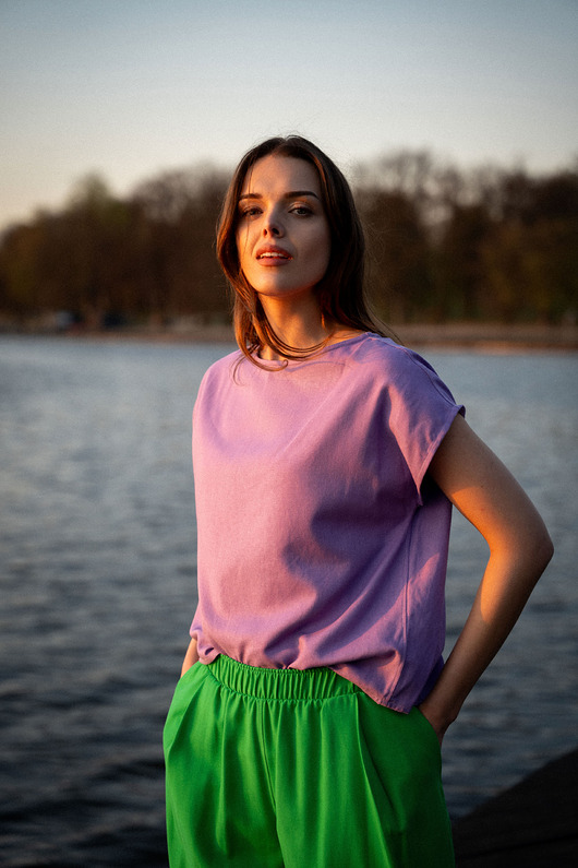 t-shirt damskie Lilka - Bluzka o pudełkowym kroju
