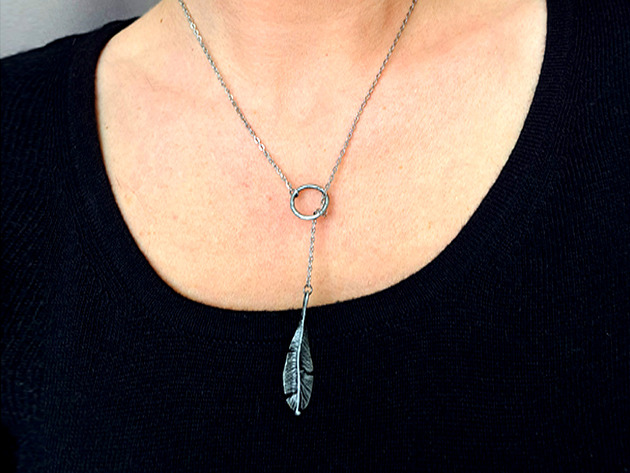 naszyjniki - inne Subtelny naszyjnik z piórkiem