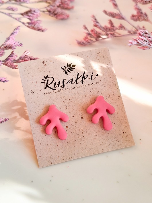 kolczyki z masy plastycznej Kolczyki sztyfty z koralowcem, wakacyjna biżuteria morska, prezent dla niej