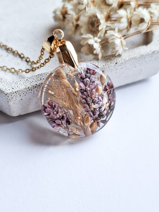 wisiory Wisiorek z żywicy suszone kwiaty polne