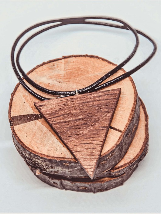 chokery Naszyjnik choker drewniany trójąt