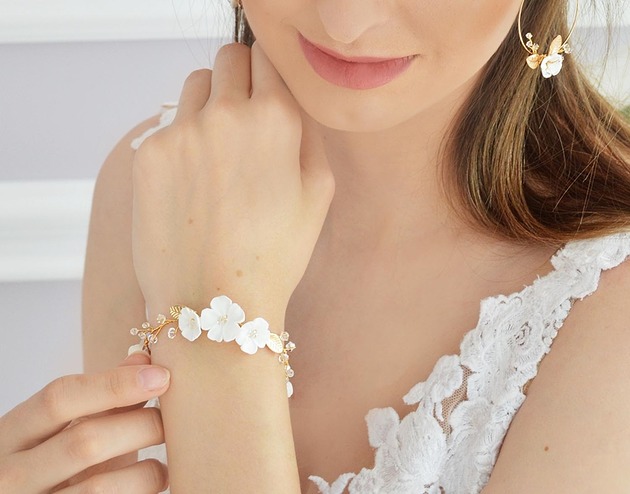 Bransoletka z kwiatami i listkami Anelis Atelier