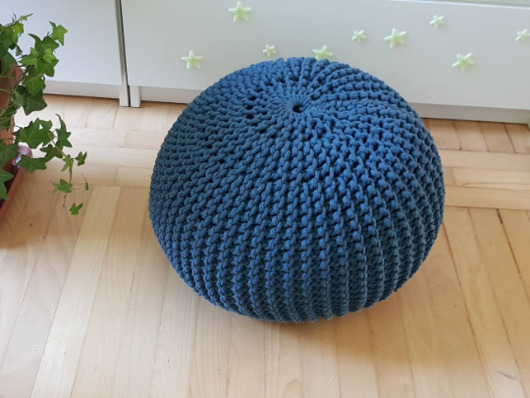 pufy do siedzenia Dziergany puf, puf, pufa, pufa na drutach